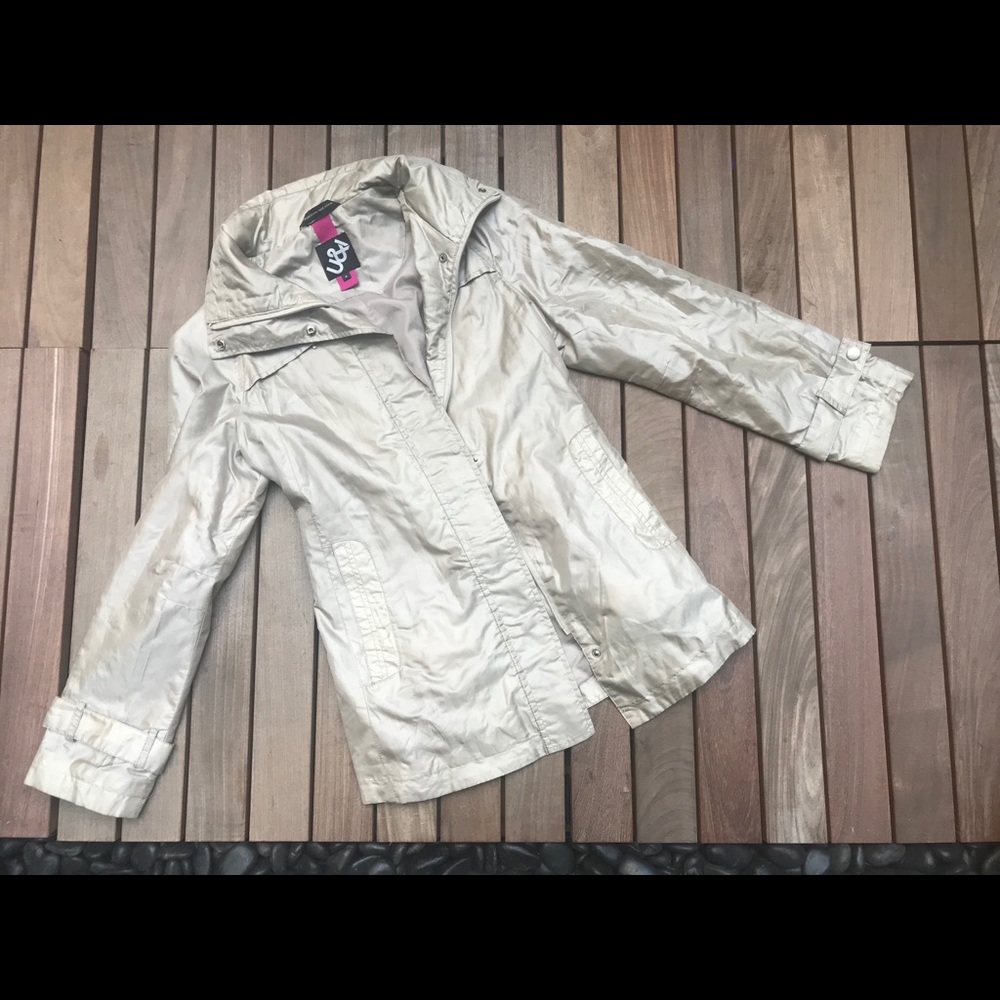 U&I Gold RainCoat with Storable Hood